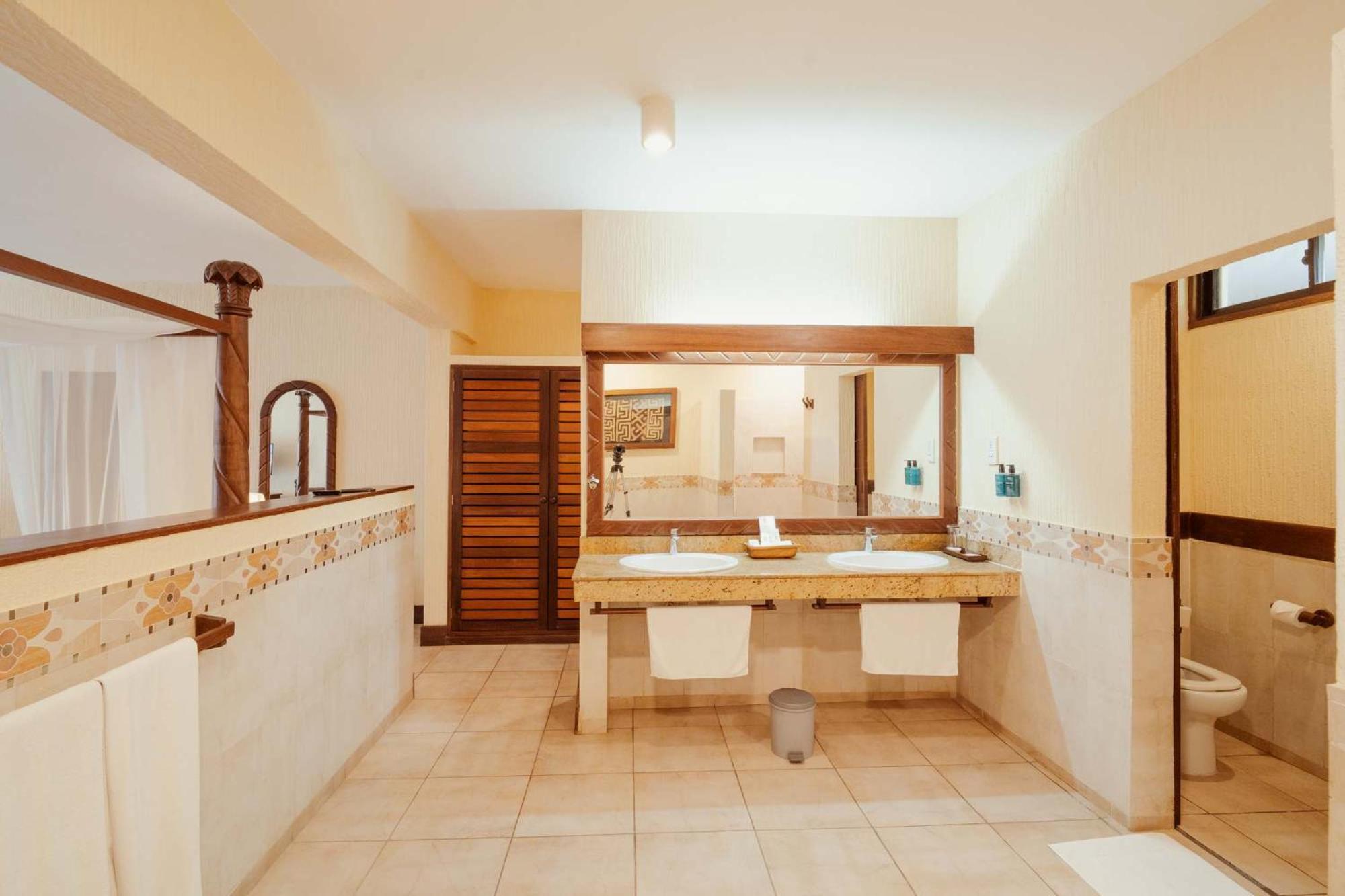 Baobab Beach Resort & Spa Diani Beach Exterior photo